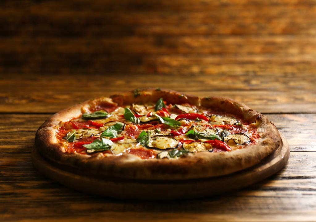 Sabrosa pizza italiana
  - Foto, imagen
