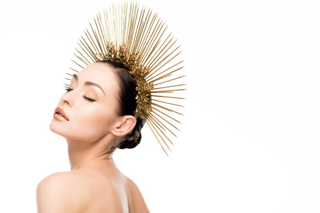 Glamouröse Frau mit goldenem Kopfschmuck - Foto, Bild