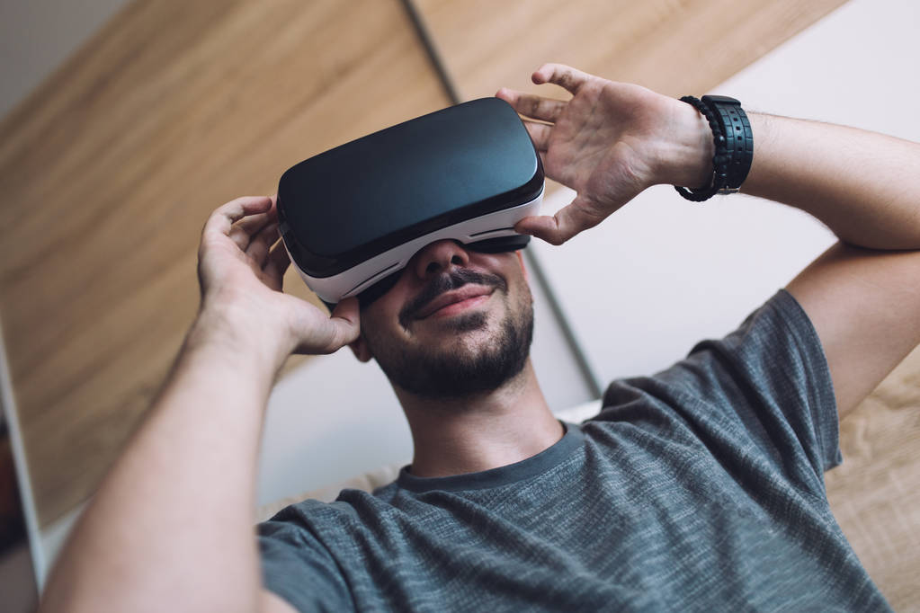 young man enjoying virtual reality - Photo, Image