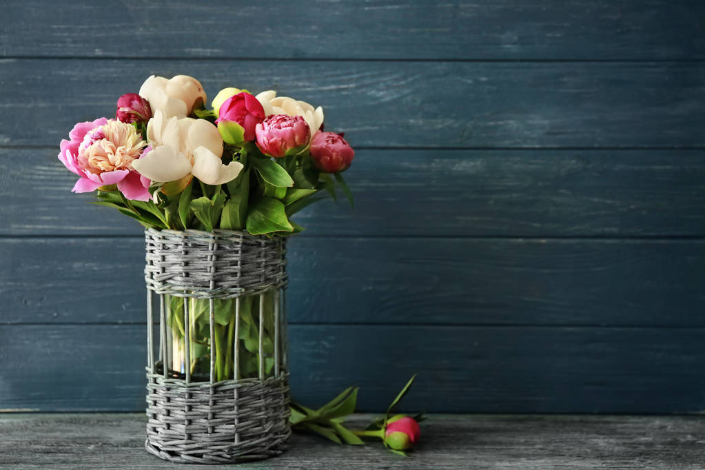 Güzel Şakayık çiçekli vazo   - Fotoğraf, Görsel