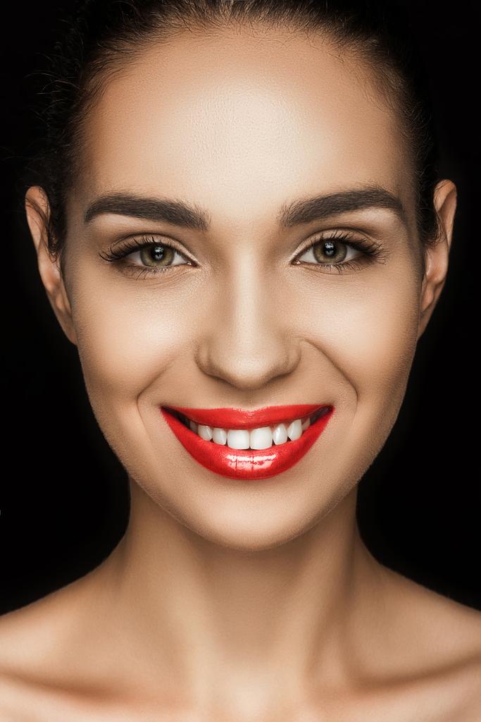 Piros ajkak, vonzó nő  - Fotó, kép