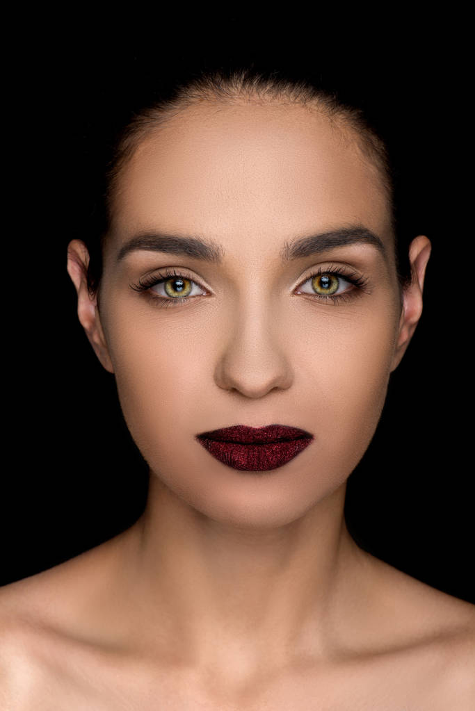karanlık dudakları ile moda kadın - Fotoğraf, Görsel