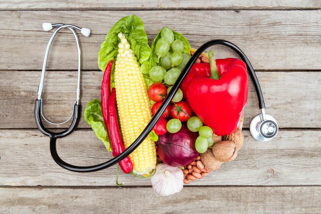 stetoskop, organik sebze ve meyve - Fotoğraf, Görsel