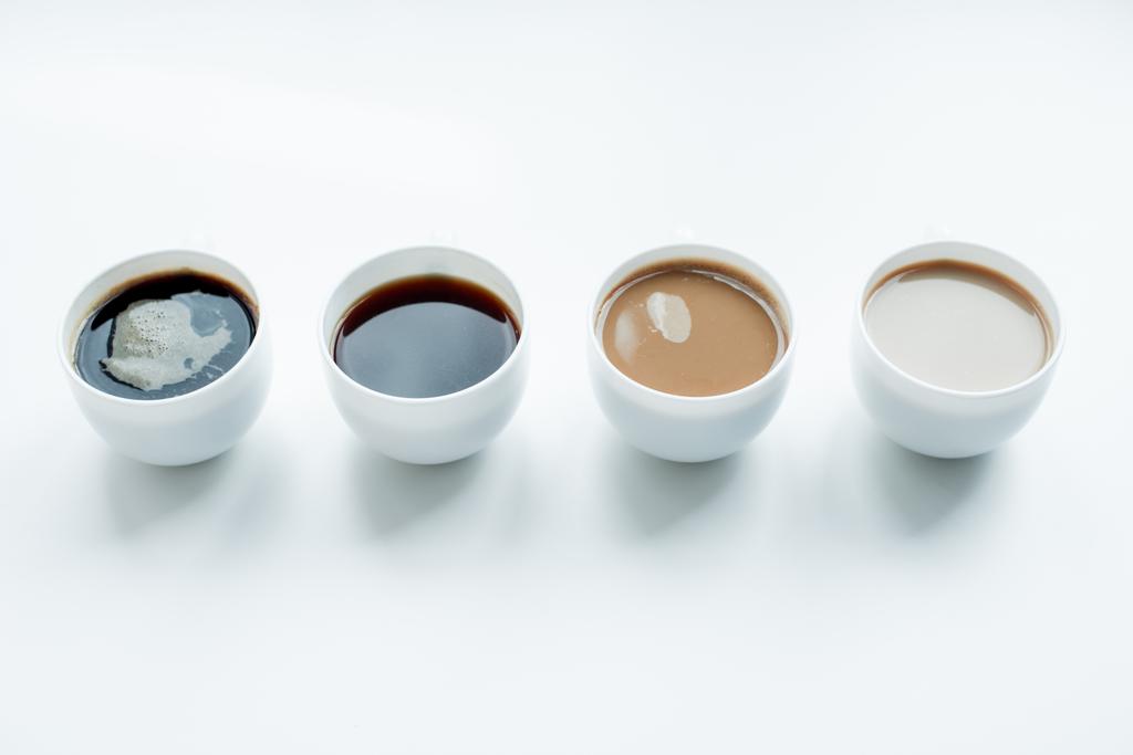 diferentes tipos de café en fila
  - Foto, imagen