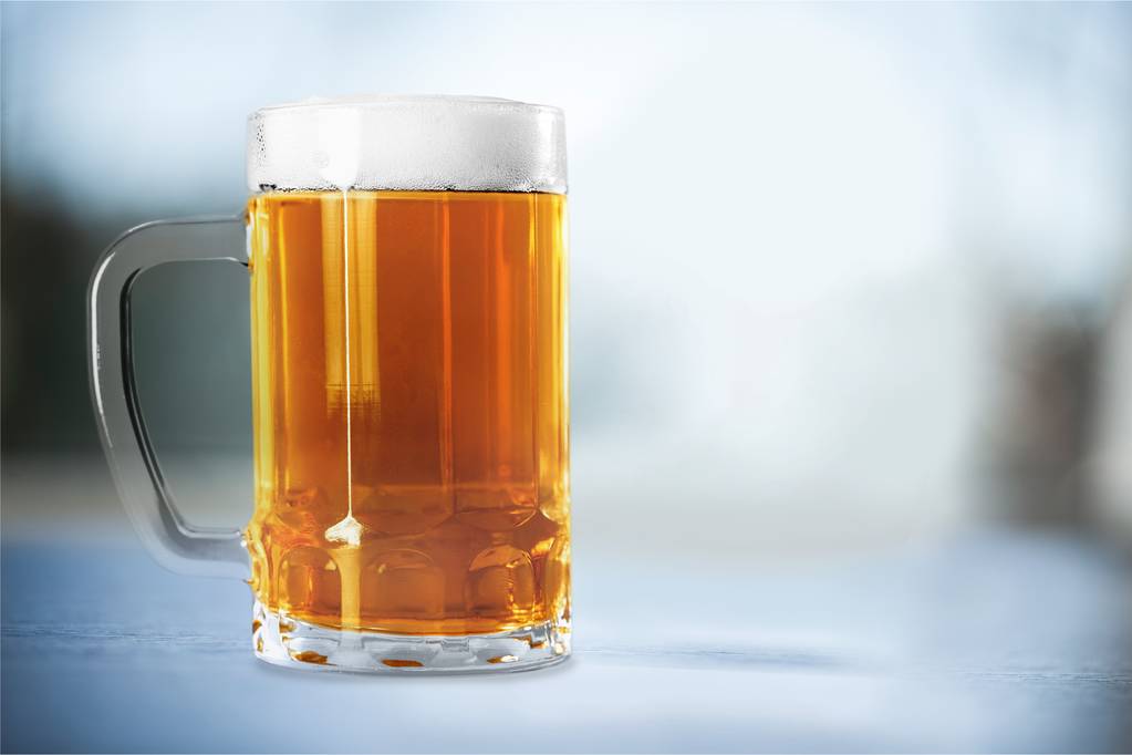 kubek zimnego piwa - Zdjęcie, obraz