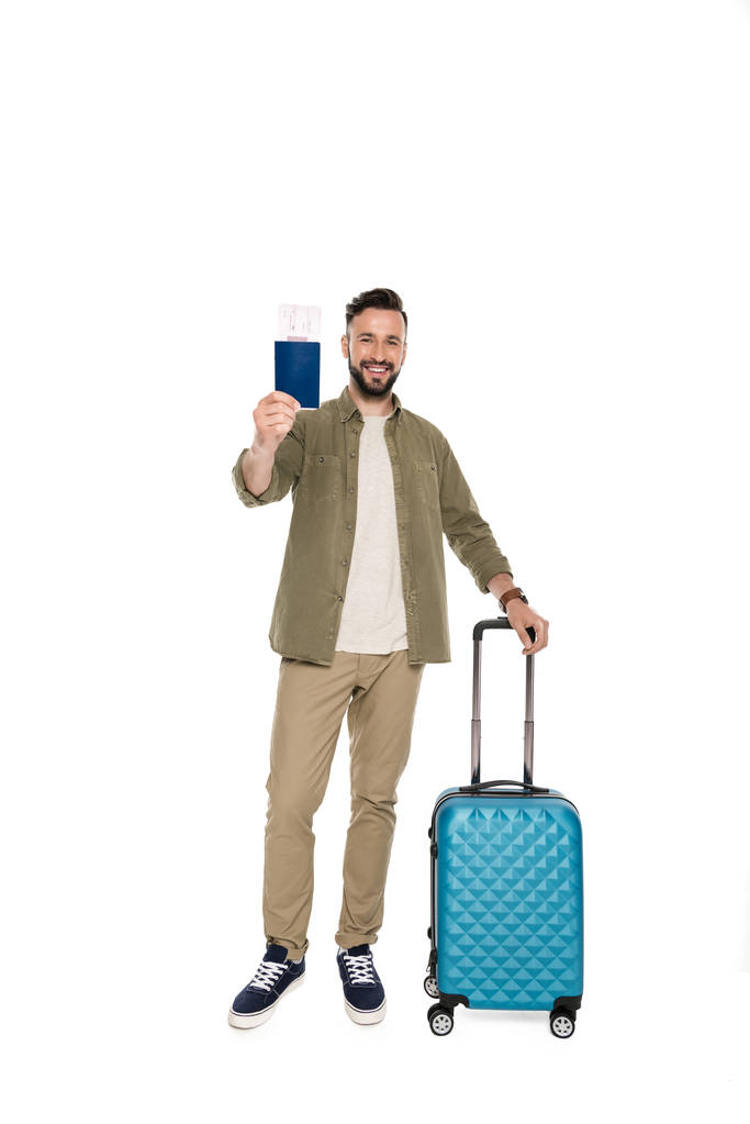 Mann mit Koffer, Pass und Fahrkarte - Foto, Bild