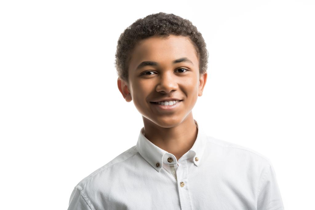 uśmiechający się Afryki amerykański nastolatek - Zdjęcie, obraz
