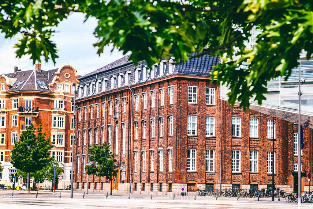 Πόλη τοπίο, Κοπεγχάγη, φωτεινό προσόψεις των κτιρίων. - Φωτογραφία, εικόνα