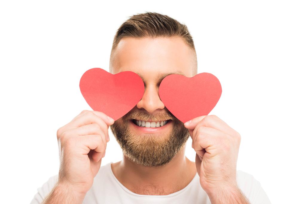 бородатый человек с красными сердцами
 - Фото, изображение