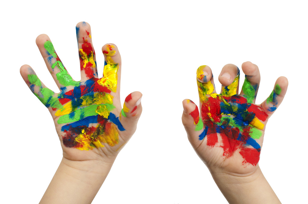 Menino mãos pintadas com tinta colorida
 - Foto, Imagem
