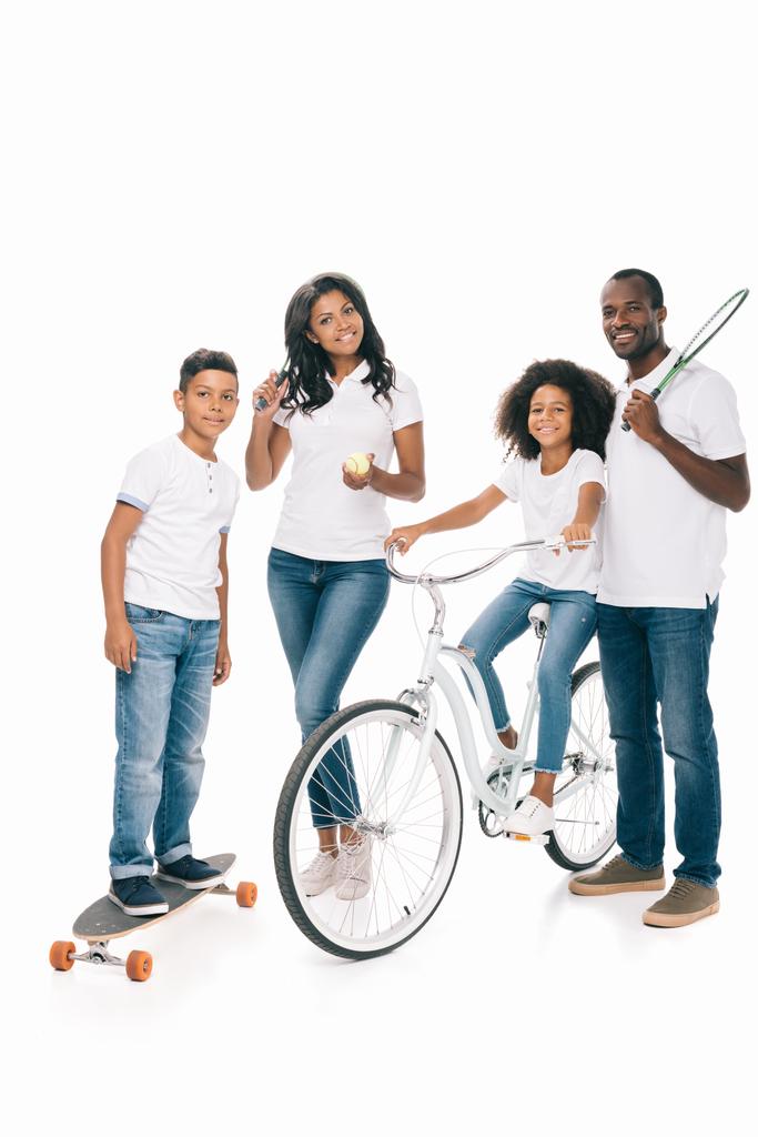 famille afro-américaine avec équipement sportif
 - Photo, image