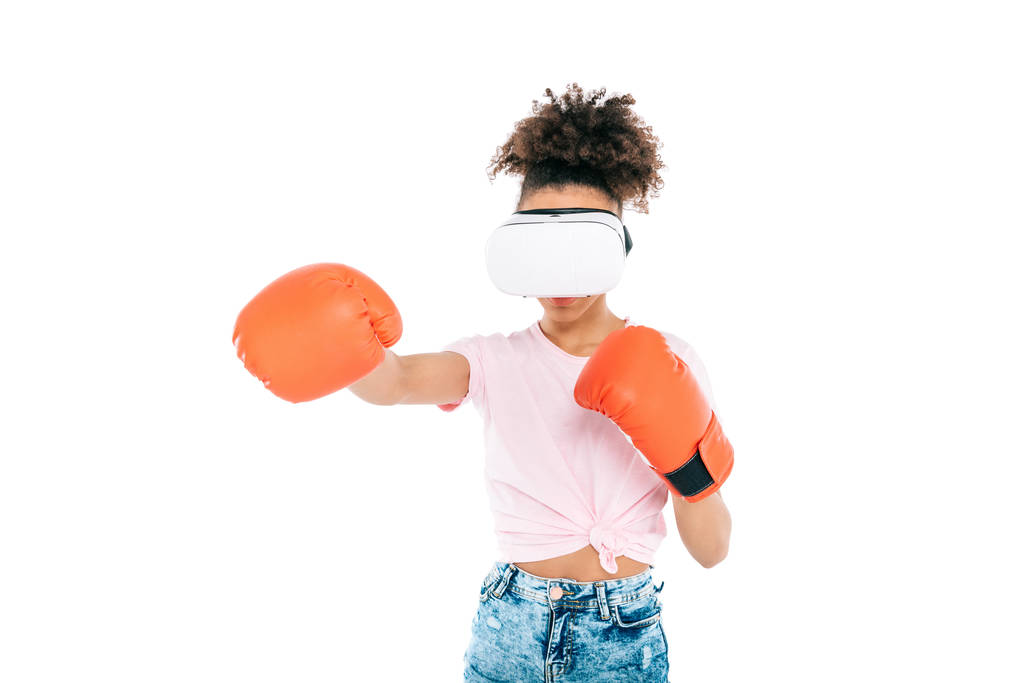vr のヘッドセットでボクシングの女性 - 写真・画像