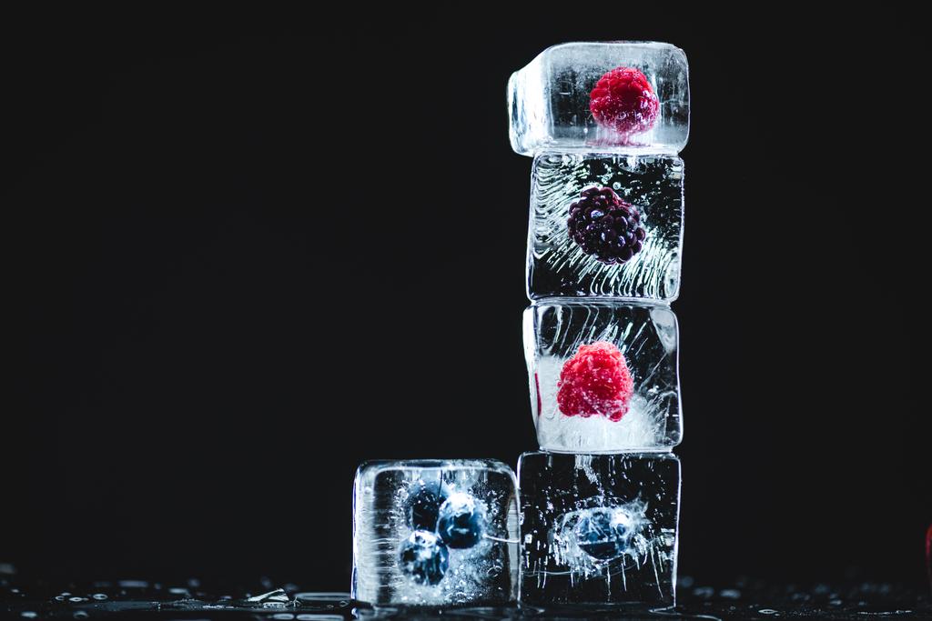 owoce mrożone kostki lodu - Zdjęcie, obraz