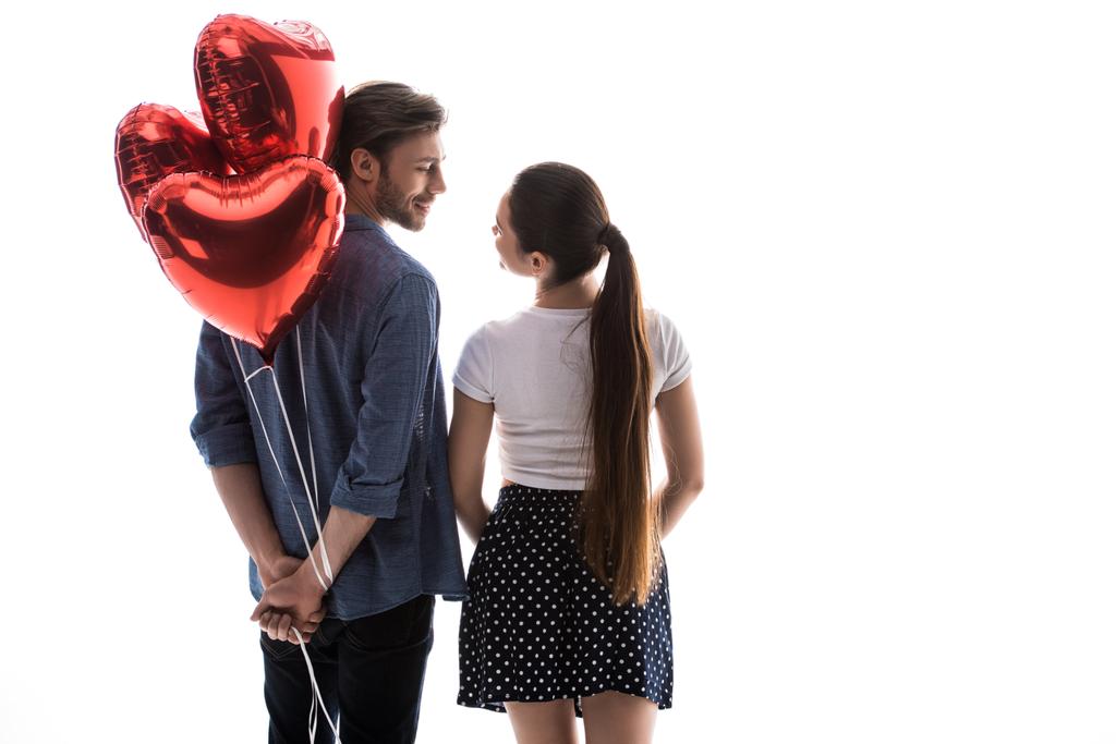 ζευγάρι με καρδούλες μπαλόνια  - Φωτογραφία, εικόνα