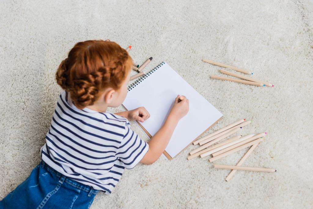 little girl drawing - Photo, Image
