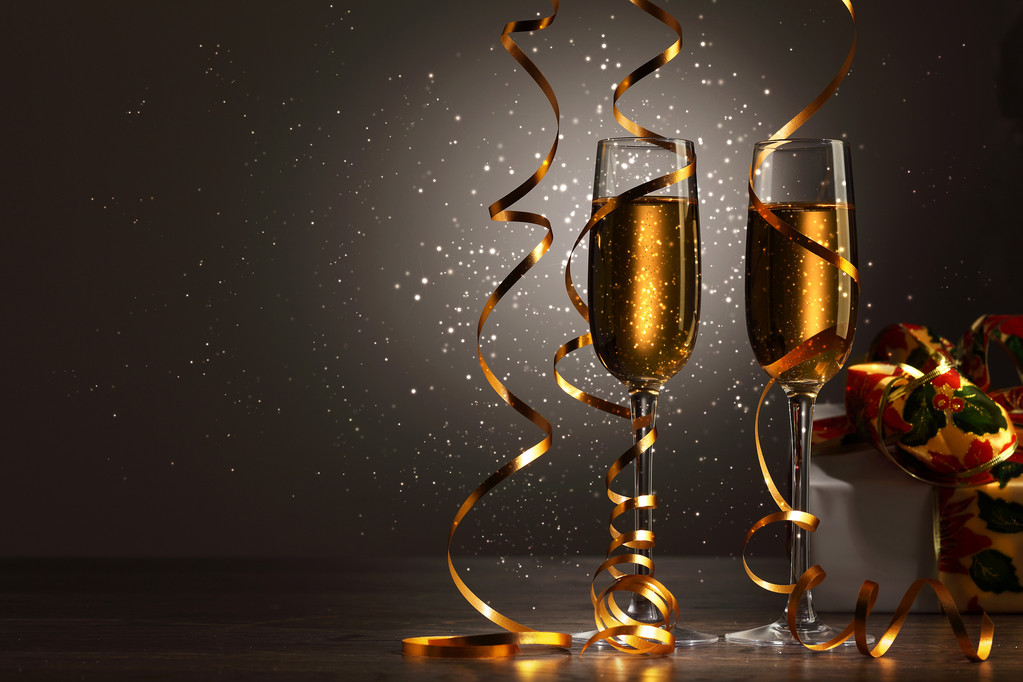 Skleničky šampaňského na Silvestrovském večírku - Fotografie, Obrázek