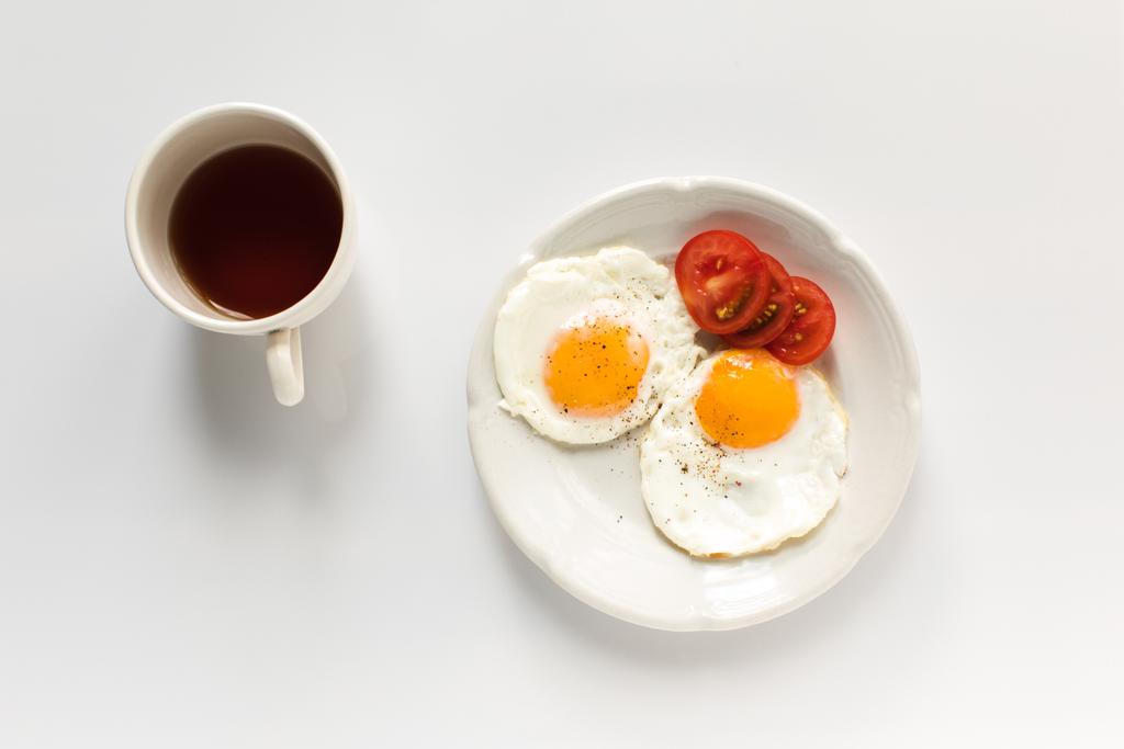 Yumurtalı kahvaltı.  - Fotoğraf, Görsel