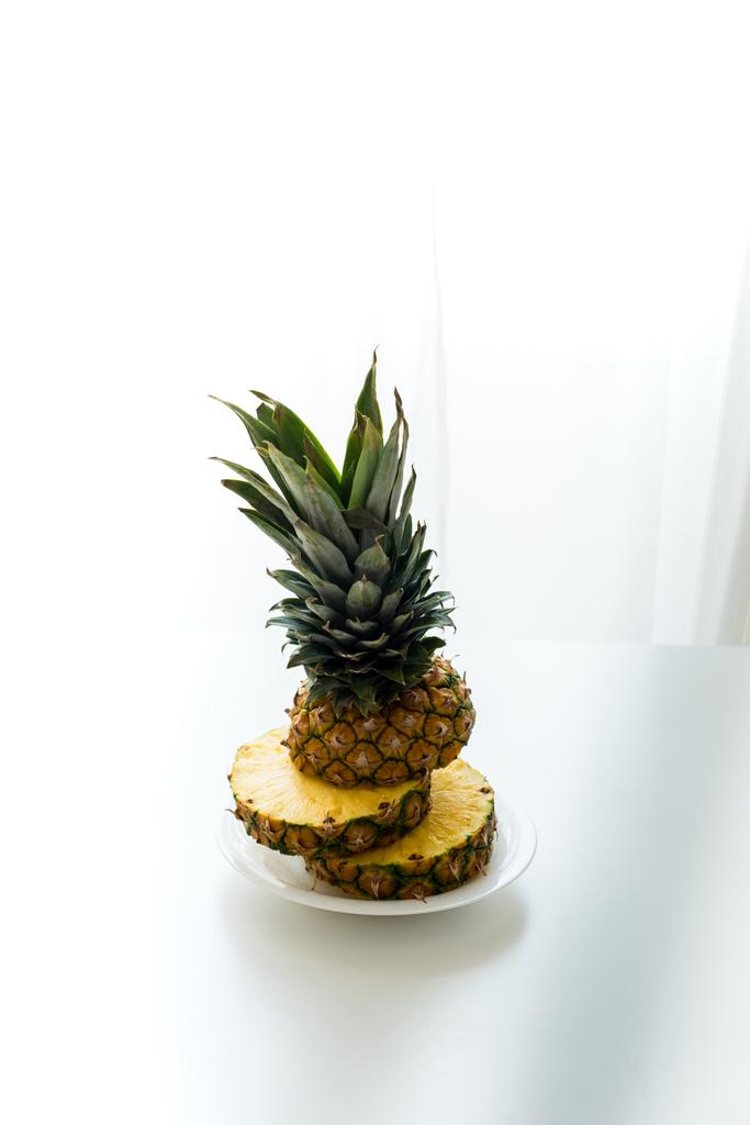 plasterki świeżego ananasa - Zdjęcie, obraz