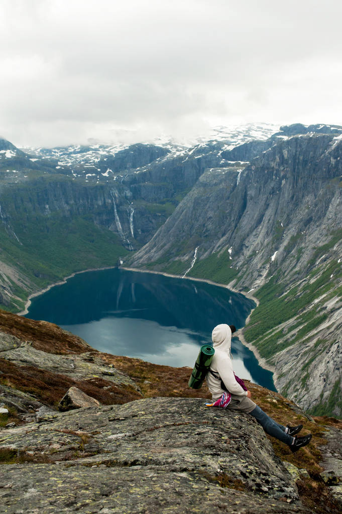 Trolltunga en Norvège est une beauté fabuleuse
 - Photo, image