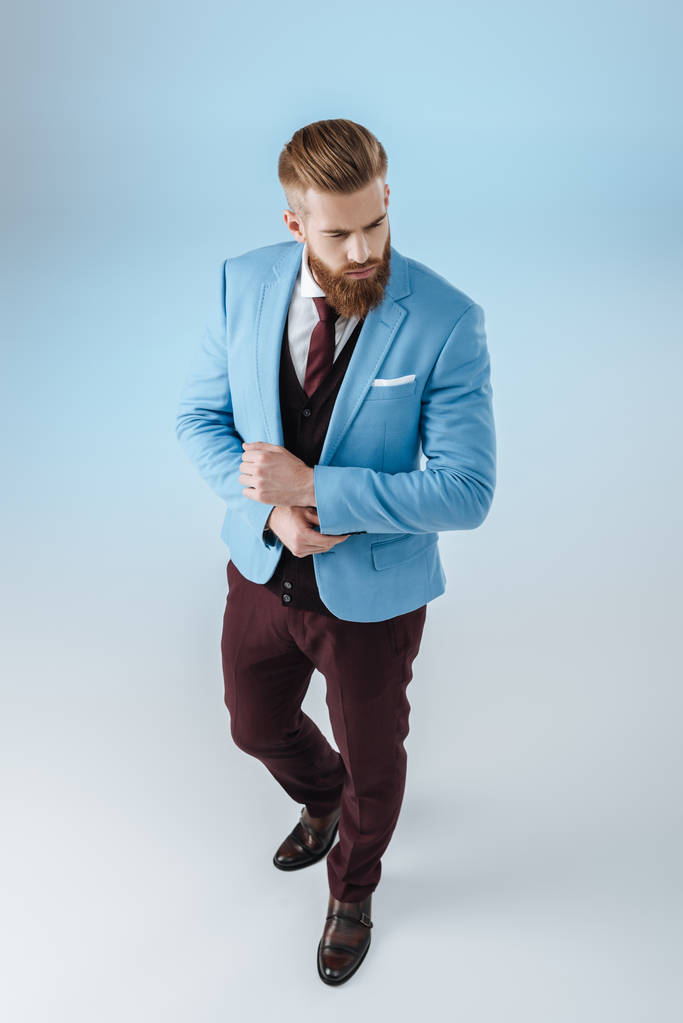 стильный мужчина в синей куртке
 - Фото, изображение