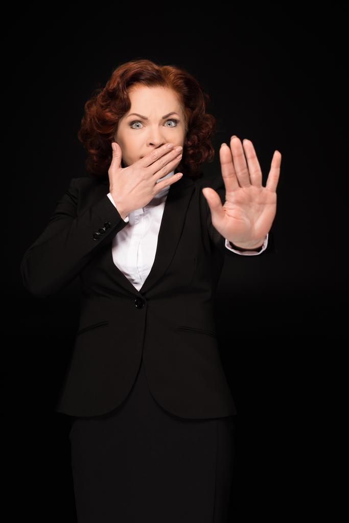 Geschäftsfrau verdeckt Mund - Foto, Bild