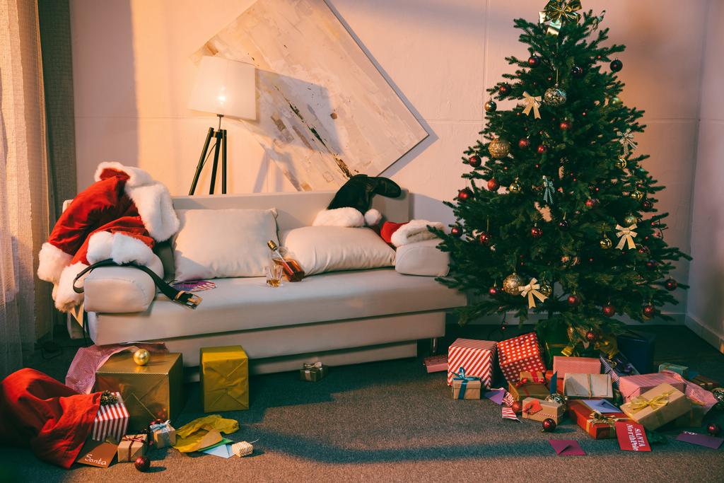 albero di Natale e regali - Foto, immagini