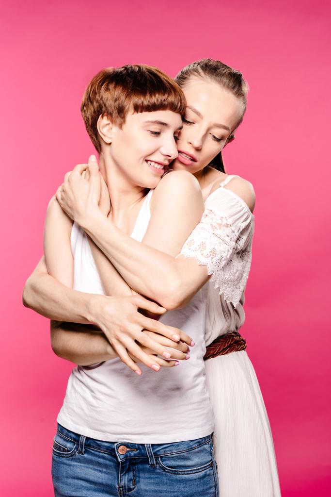 leszbikus pár átölelve - Fotó, kép