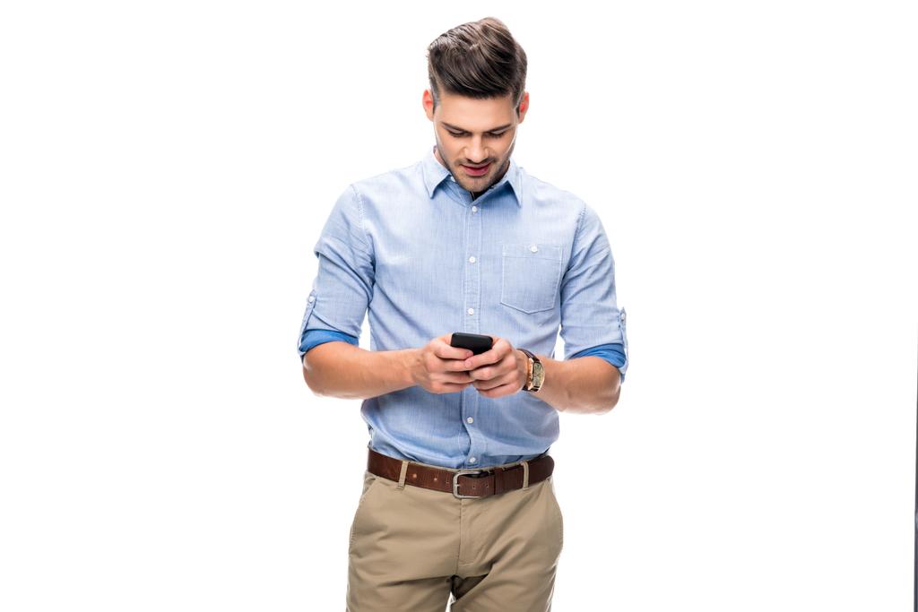Hombre joven usando Smartphone - Foto, Imagen