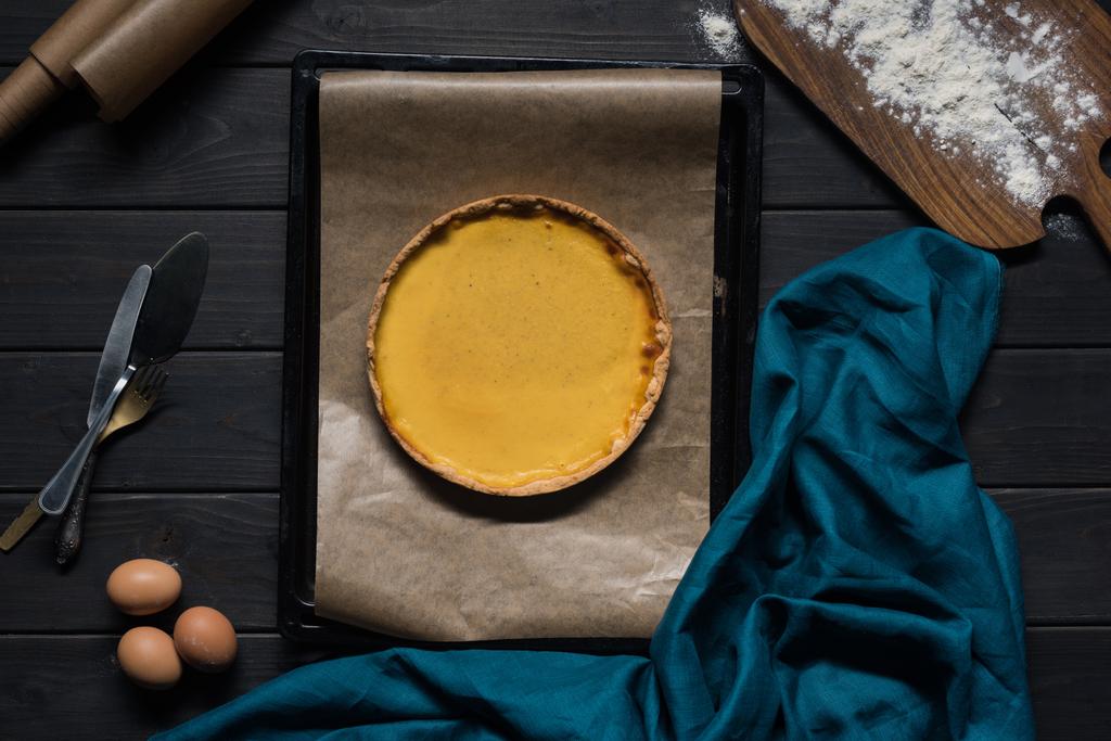 гарбузовий пиріг на випічці
 - Фото, зображення