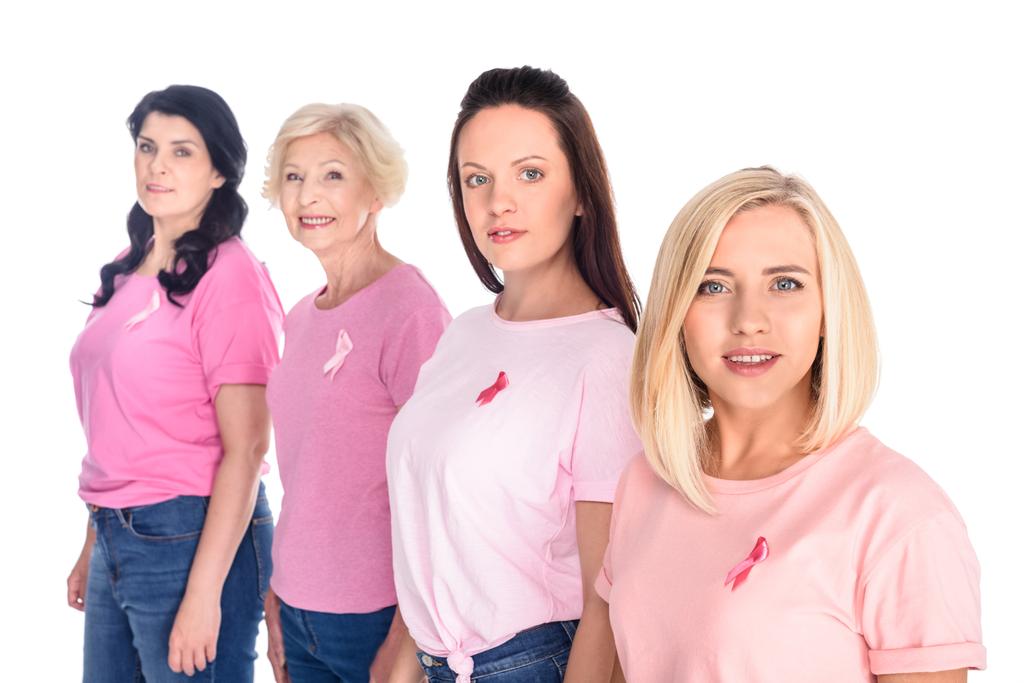 naiset vaaleanpunaisissa t-paidoissa nauhoineen
 - Valokuva, kuva