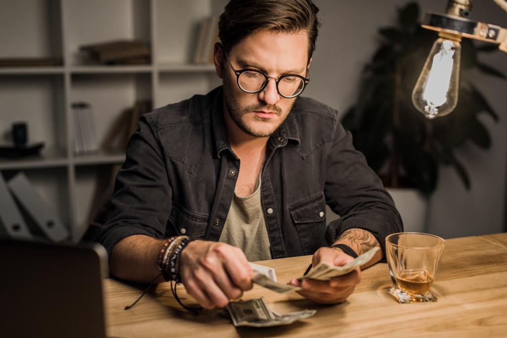 handsome man counting cash - Photo, Image