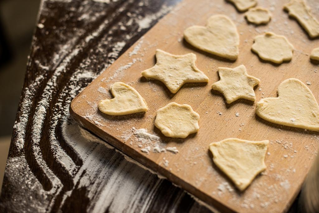 raw cookies on cutting board - Photo, Image