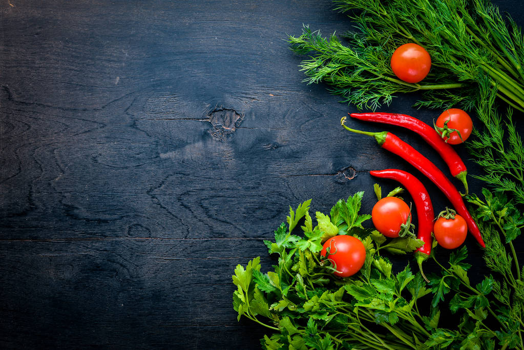 Čerstvá zelenina, chilli, cibule - Fotografie, Obrázek