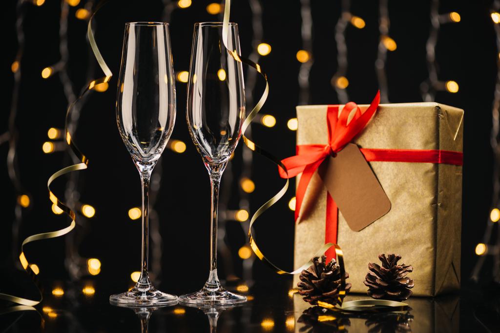 wineglasses and christmas gift - Photo, Image