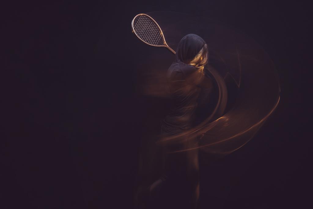 γυναίκα με ρακέτα τένις - Φωτογραφία, εικόνα