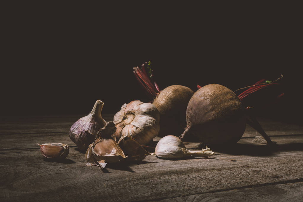 organic garlic and beets - Photo, Image