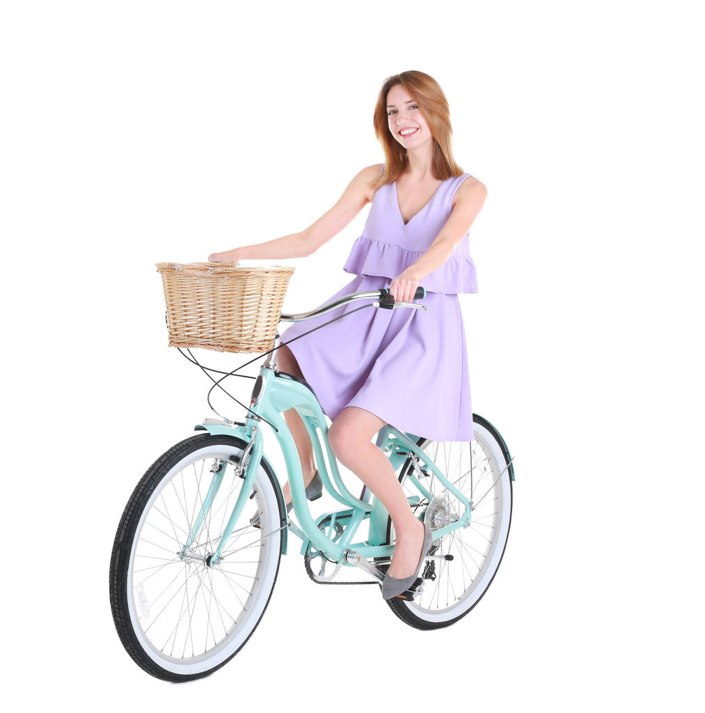 Giovane ragazza sorridente con bicicletta
  - Foto, immagini