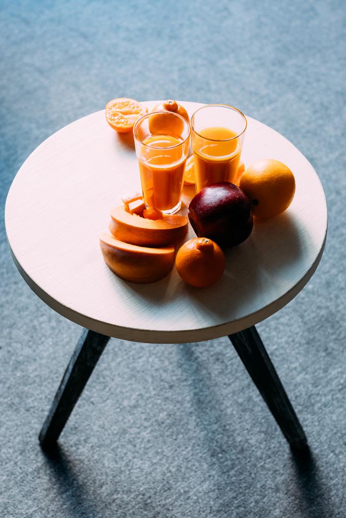 smoothie orange et ingrédients
 - Photo, image