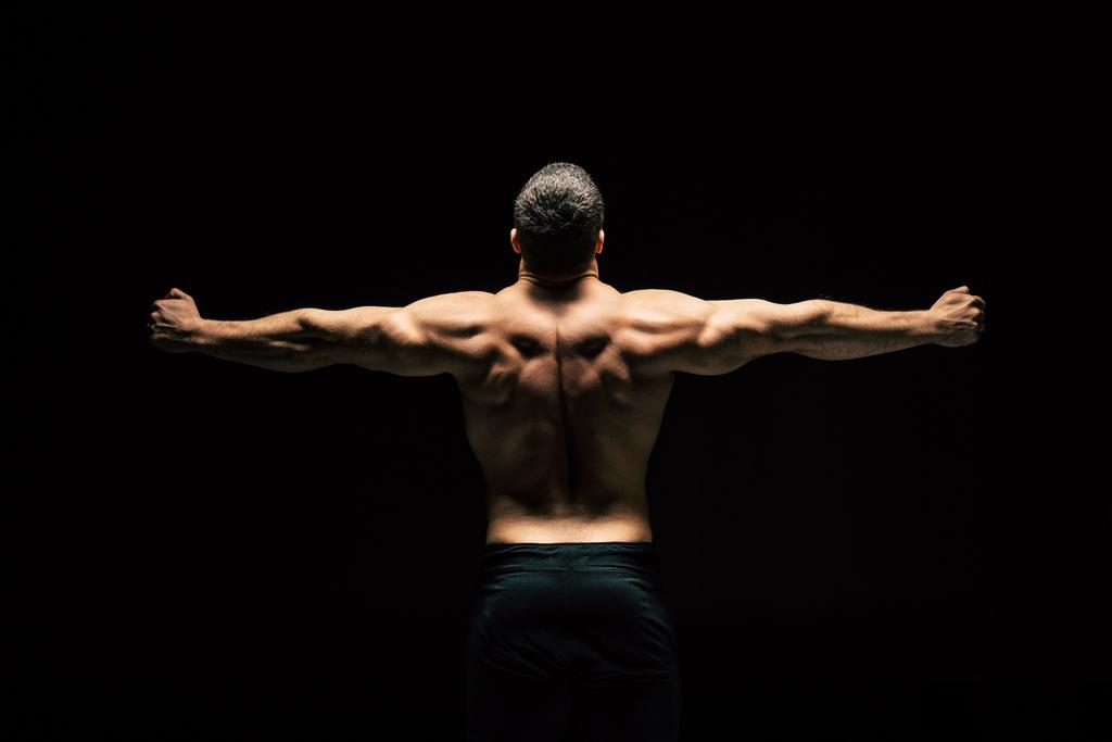 shirtless sportive άνθρωπος δείχνει τους μυς - Φωτογραφία, εικόνα
