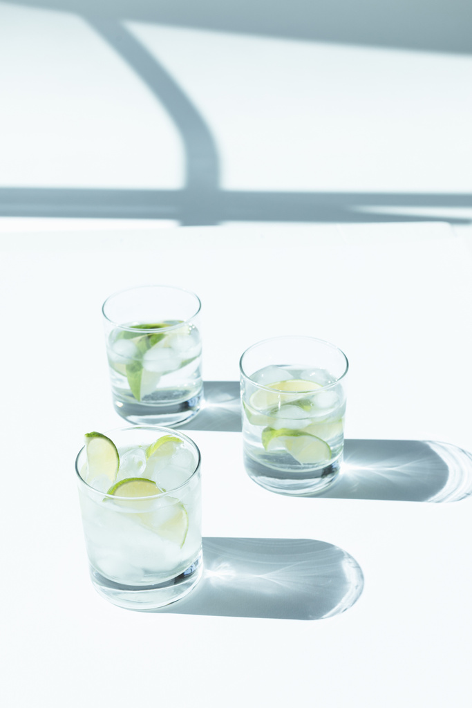 gin tonikový koktejl  - Fotografie, Obrázek