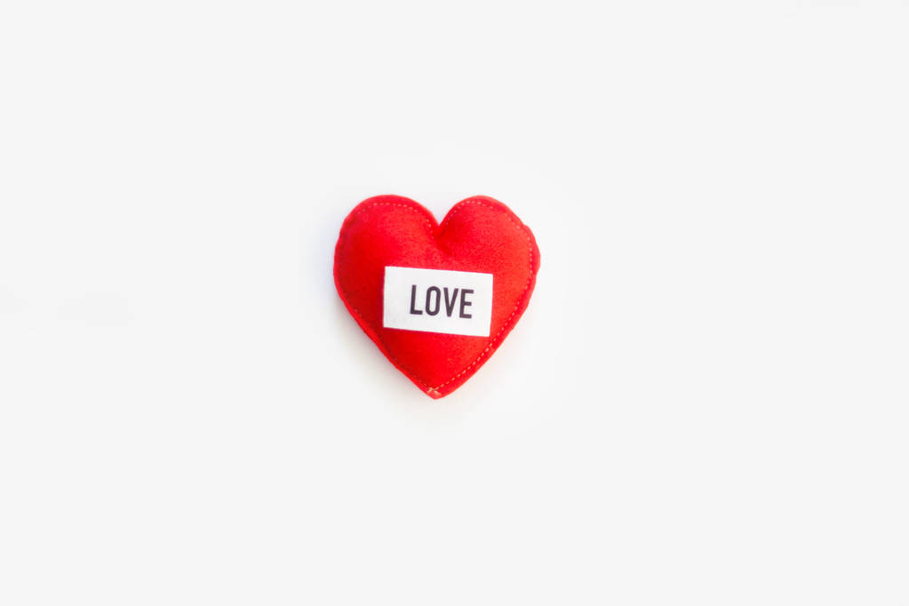 fünf rote Herzen - weißer Hintergrund - Valentinstag - Foto, Bild