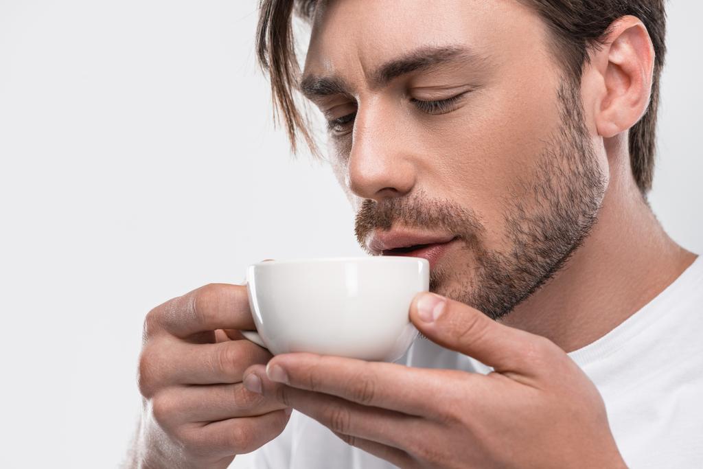 Чоловік п'є каву
 - Фото, зображення