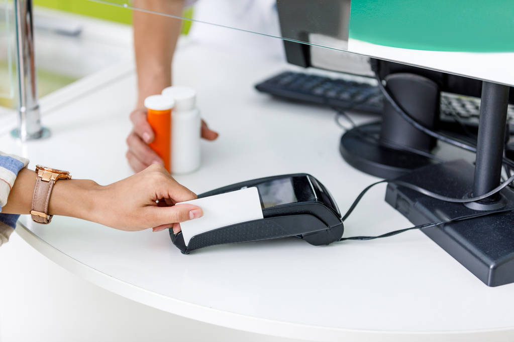 paiement par carte bancaire en pharmacie
 - Photo, image
