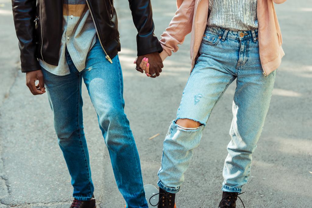 couple holding hands - Photo, Image