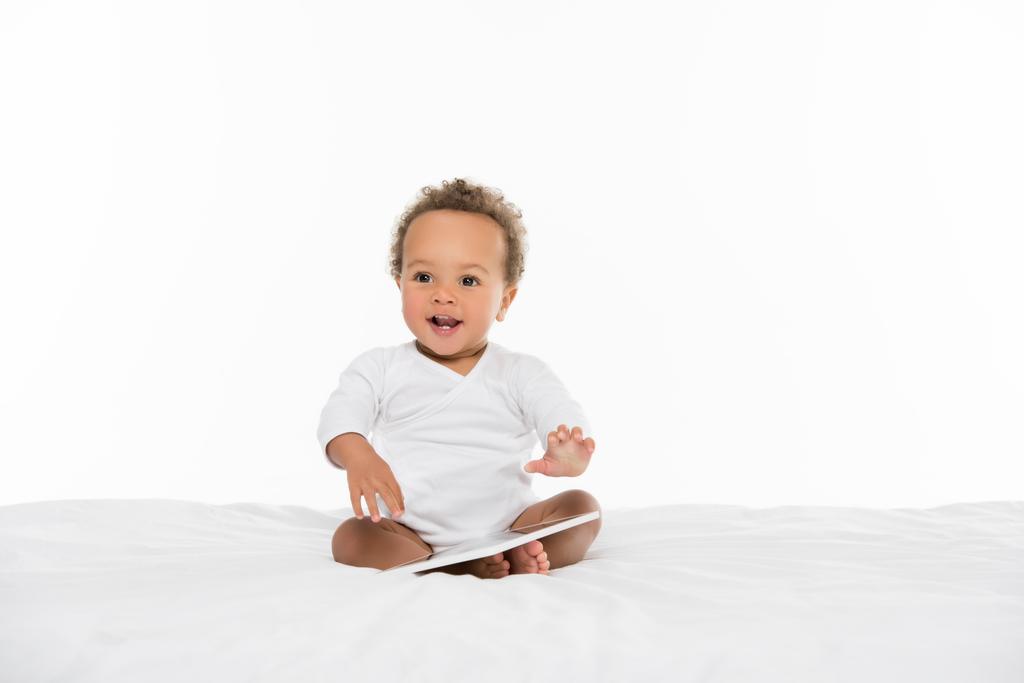 афроамериканський малюк з планшетом
 - Фото, зображення
