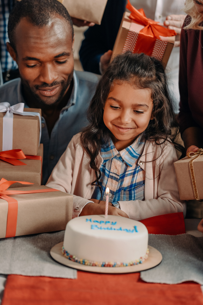 Apa és lánya, születésnapi torta - Fotó, kép