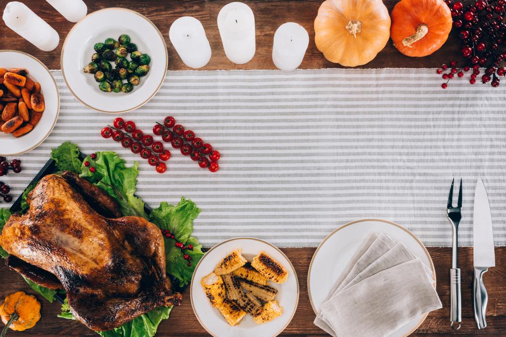 Состав продуктов питания на День благодарения
 - Фото, изображение
