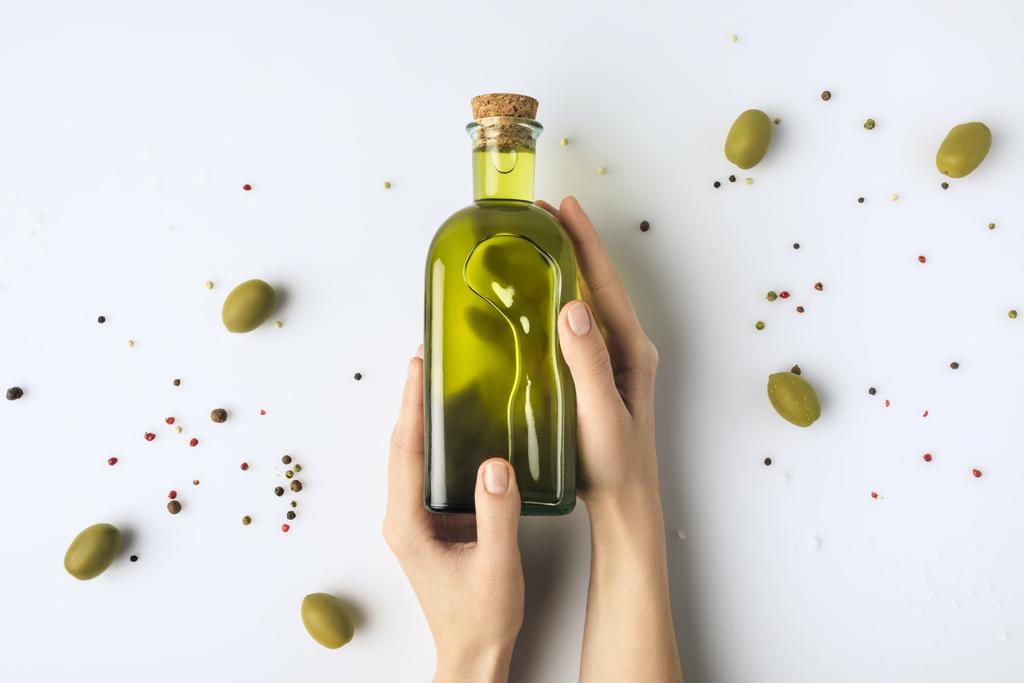 láhev olivového oleje  - Fotografie, Obrázek
