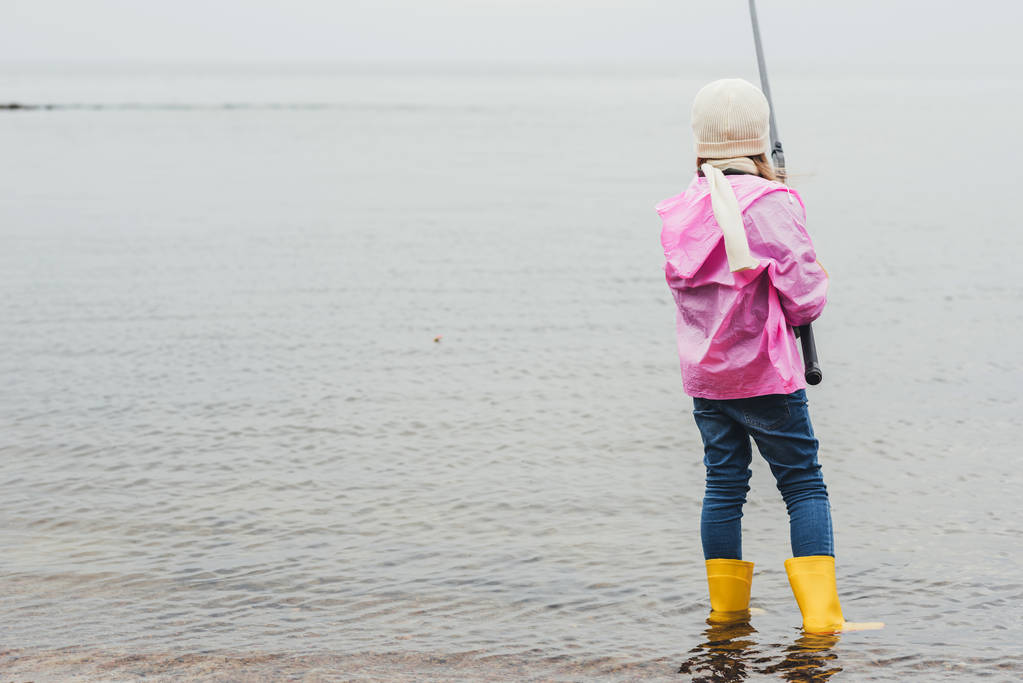 fille pêche en mer
 - Photo, image