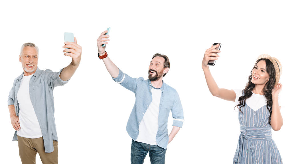 personas sonrientes tomando selfie
 - Foto, Imagen